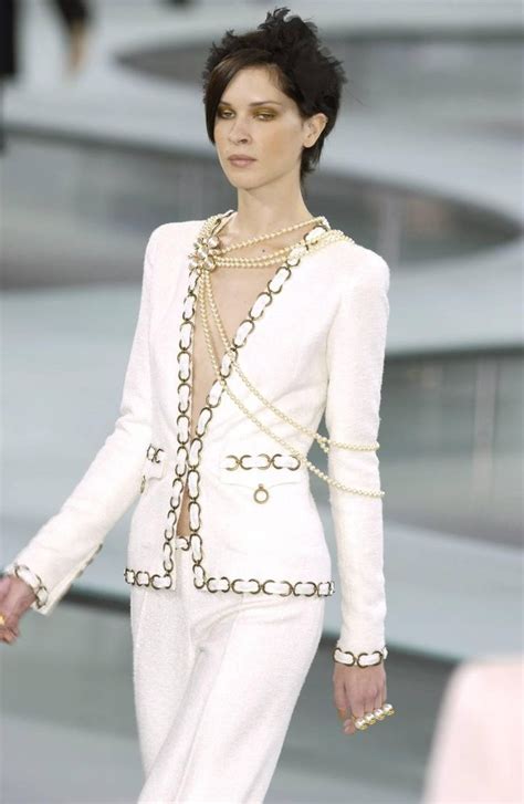 chanel trouser suit